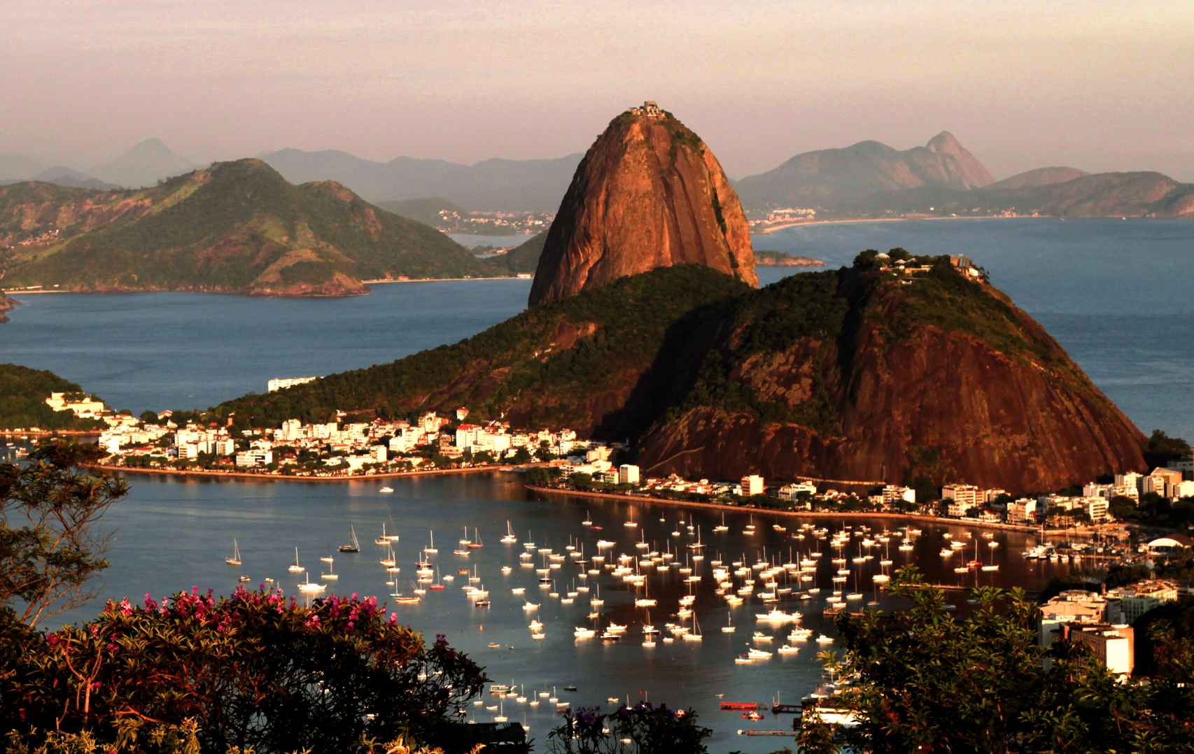 Zuckerhut und Rio de Janeiro Bucht.